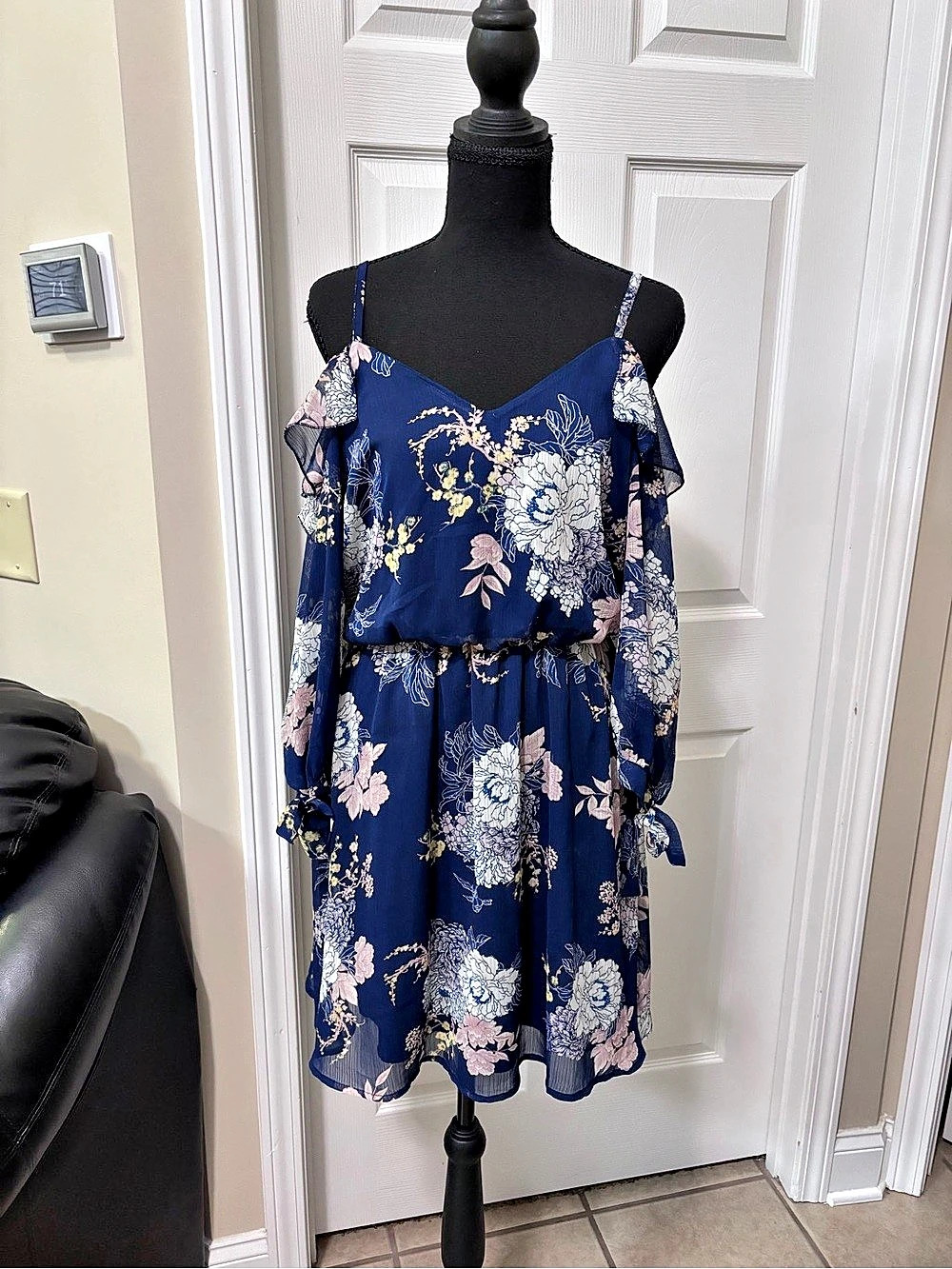 Maurices Floral Mini Dress in Blue & Pink Size Medium
